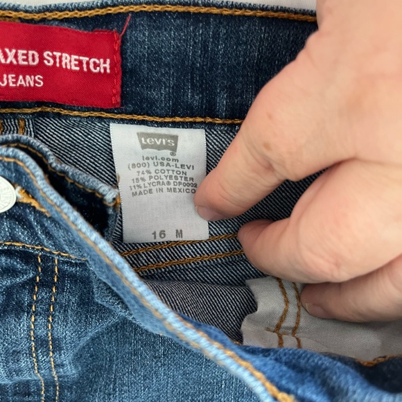 Levi’s Classic Relaxed Fit Size 16M Blue Jeans - Picture 4 of 10